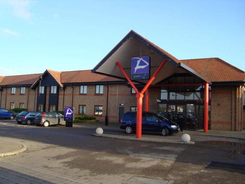 剑桥温德姆华美达酒店 Fen Drayton 外观 照片